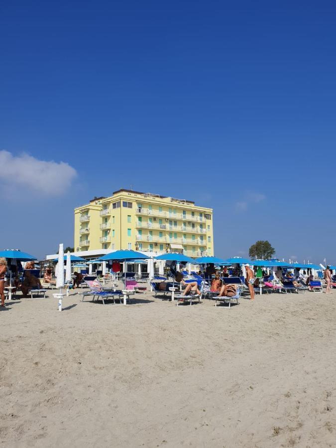 Giovanni In Romantic Adria On The Beach Apartment Lido di Pomposa Exterior foto